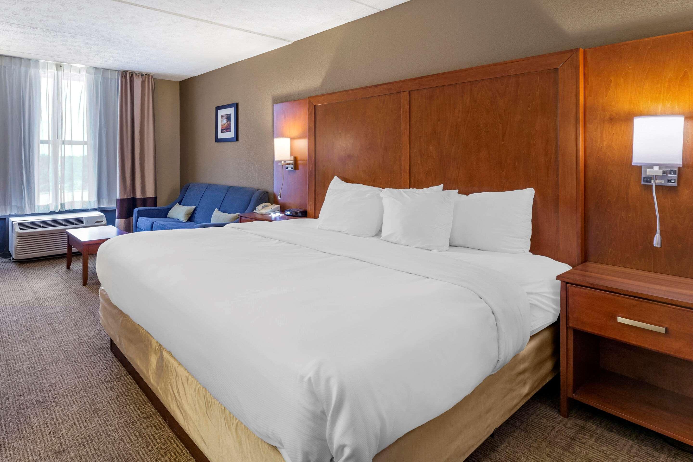 Comfort Inn Alliance Exterior photo