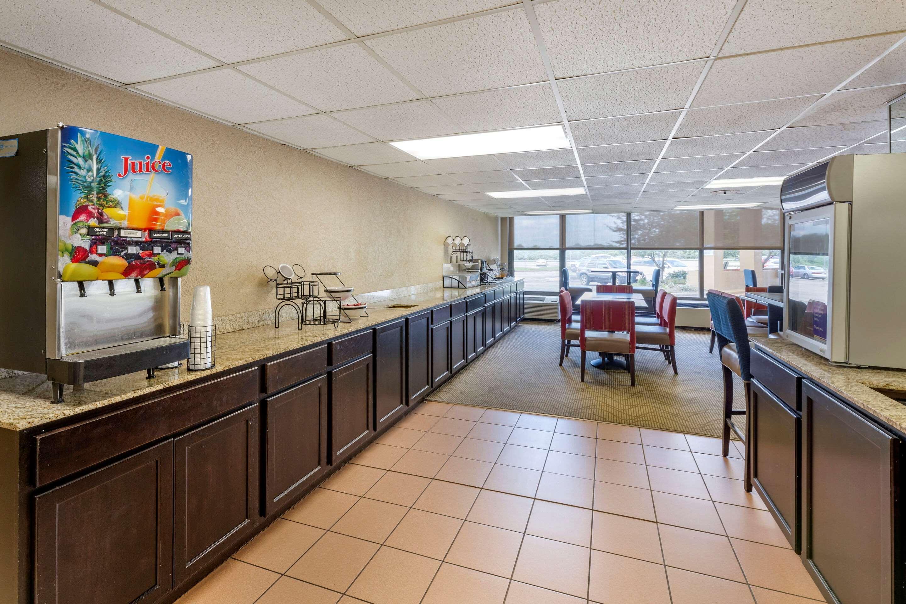 Comfort Inn Alliance Exterior photo